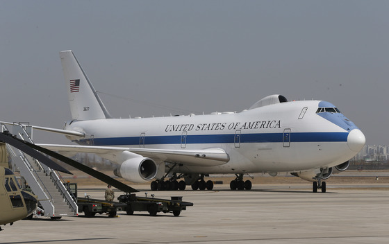 핵전쟁 견디는 美 '심판의 날 비행기' 떴다…'전쟁 임박' 공포 확산