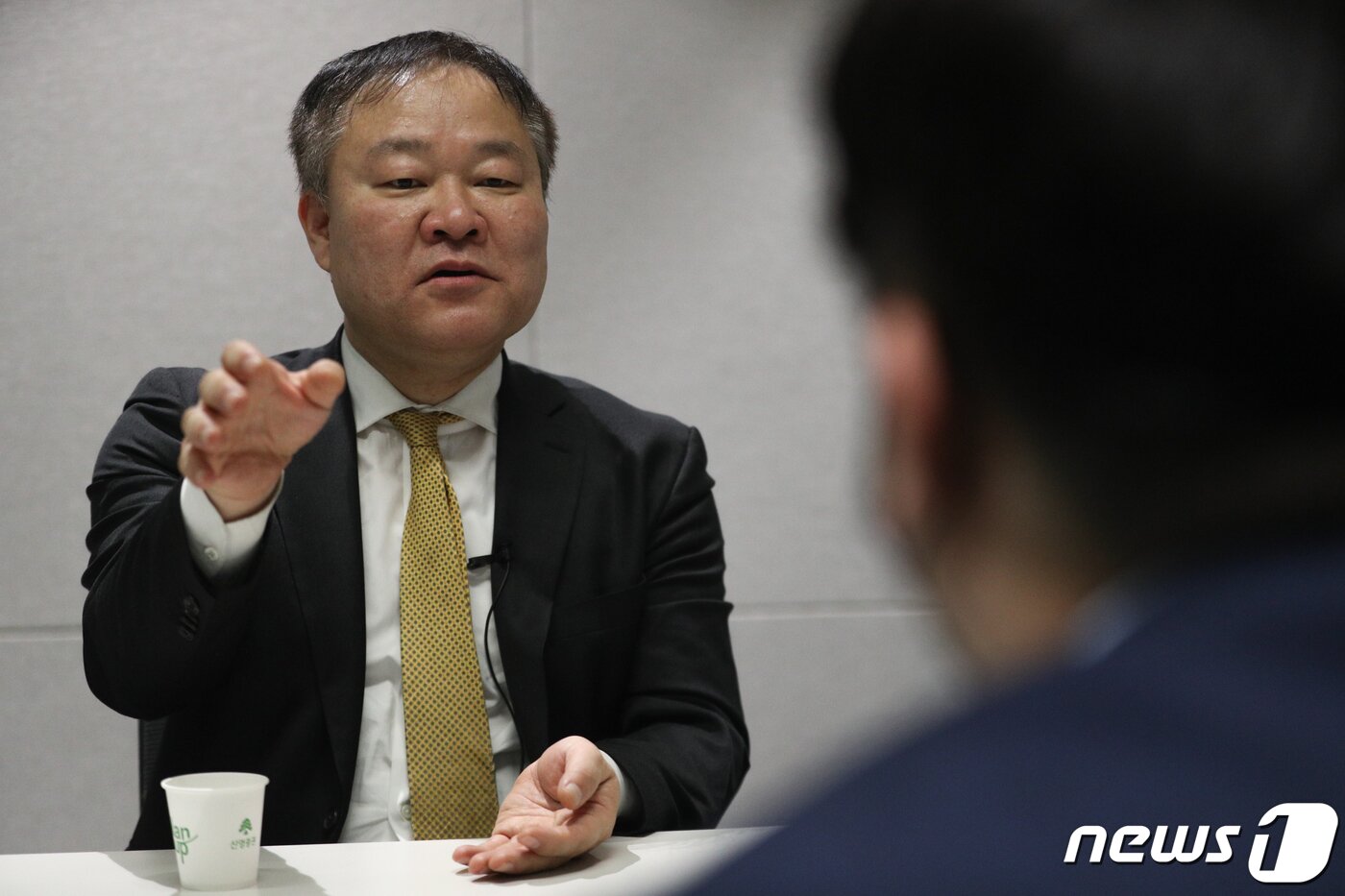 본문 이미지 - 김학균 신영증권 리서치센터장이 18일 서울 여의도 신영증권 본사에서 뉴스1과 인터뷰를 하고 있다. 2021.3.18/뉴스1 ⓒ News1 성동훈 기자