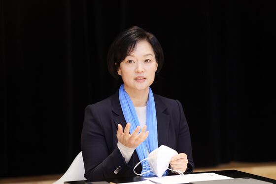 정치인 고리 끊고 기업인 지명된 중기부 "AI 전진기지 기대"