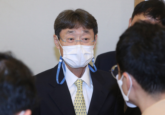 '농심' 신동원 회장, 지난해 보수 18억원…전년比 4.2% 증가