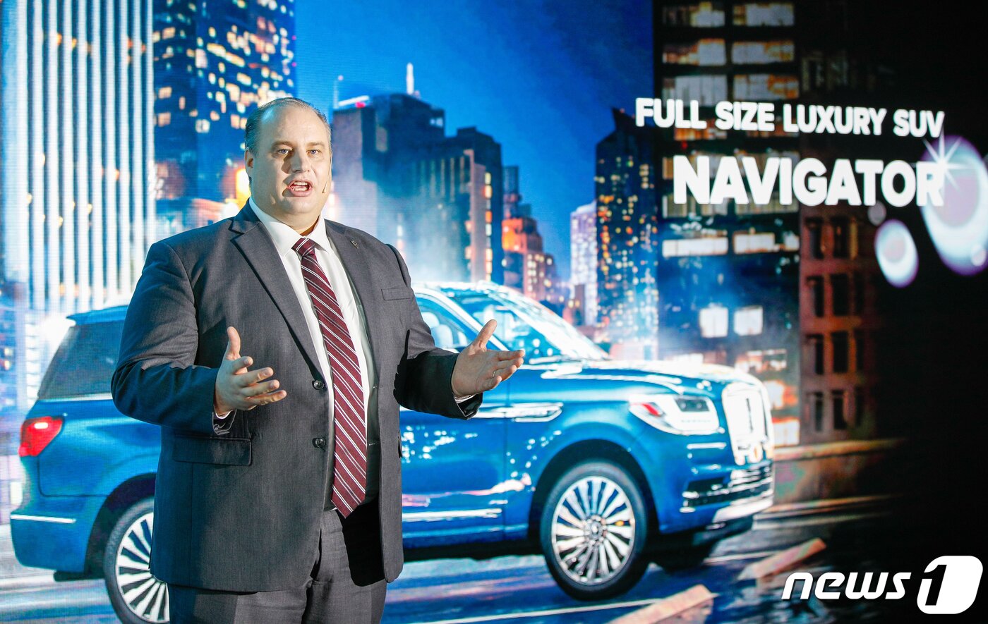 본문 이미지 - 데이비드 제프리 링컨코리아 대표가 25일 서울 광진구 워커힐 애스톤하우스에서 열린 '풀사이즈 럭셔리 SUV 뉴 링컨 네비게이터(New Lincoln Navigator) 출시 미디어 쇼케이스'에서 인사말을 하고 있다.  2021.3.25/뉴스1 ⓒ News1 안은나 기자