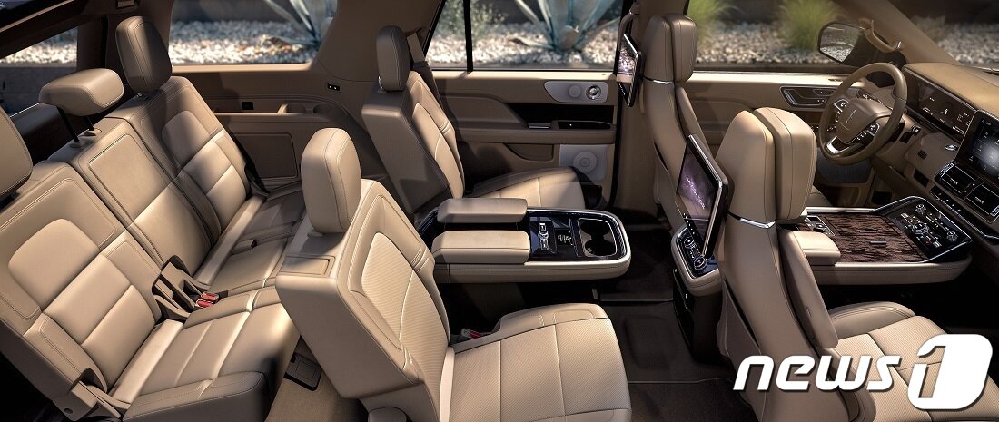 본문 이미지 - 뉴 링컨 네비게이터 실내(사진제공=링컨코리아) ⓒ 뉴스1