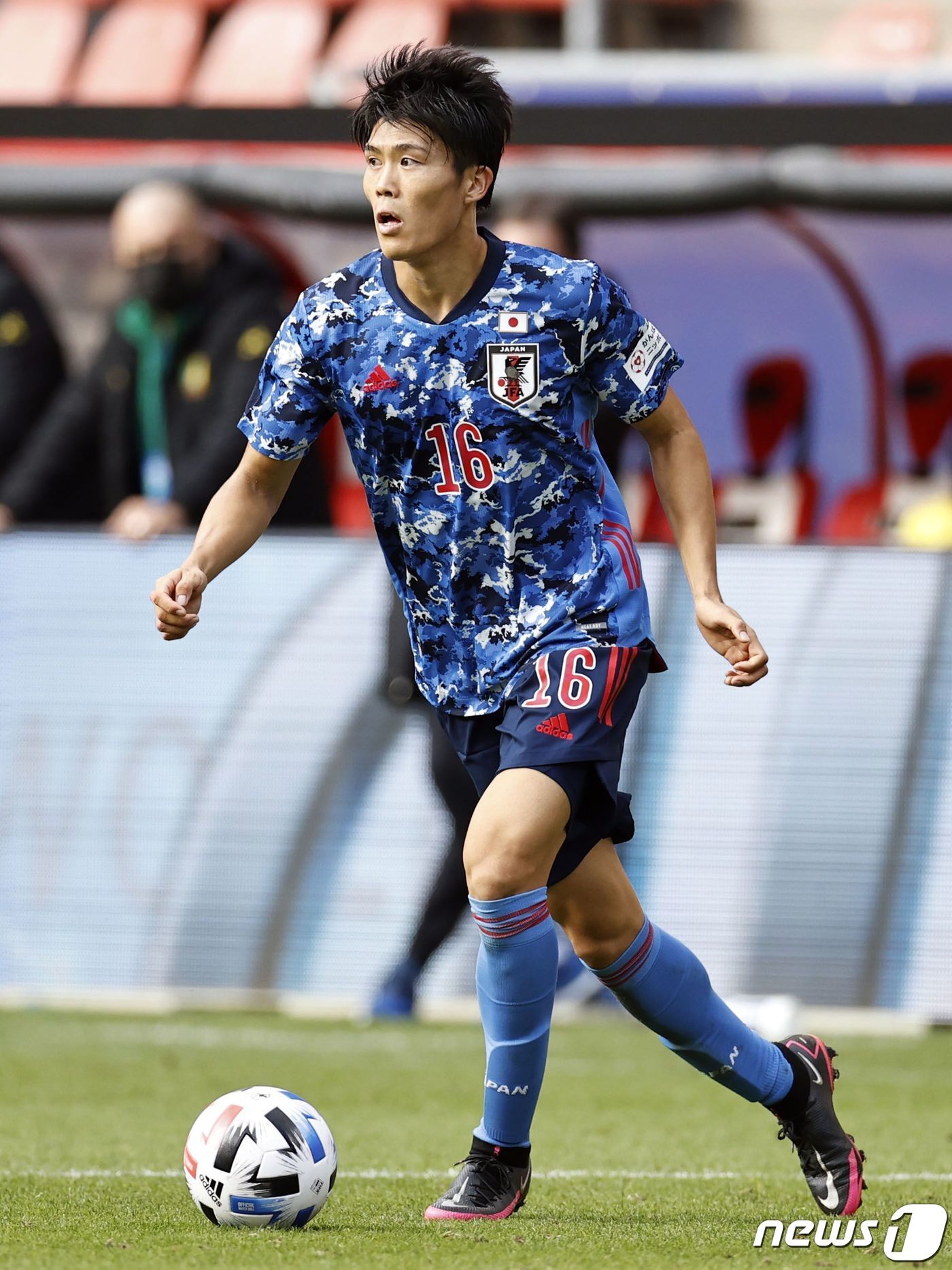 본문 이미지 - 일본 축구대표팀 토미야스. ⓒ AFP=뉴스1