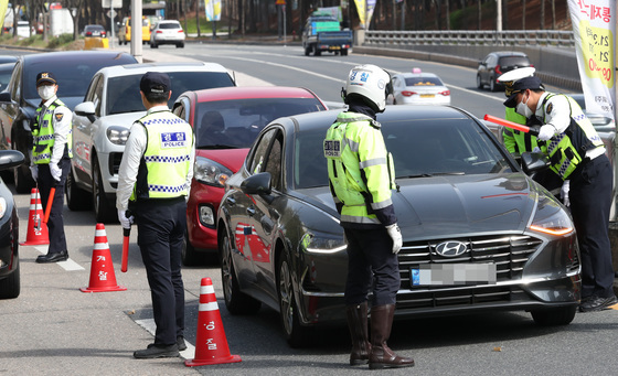 대전서 만취 운전 승용차가 화물차 들이받아…화물차 운전자 병원 이송