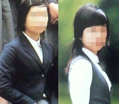 본문 이미지 - 누리꾼들이 배우 서예지의 졸업사진으로 추정하고 있는 사진. (온라인 커뮤니티 갈무리) ⓒ 뉴스1