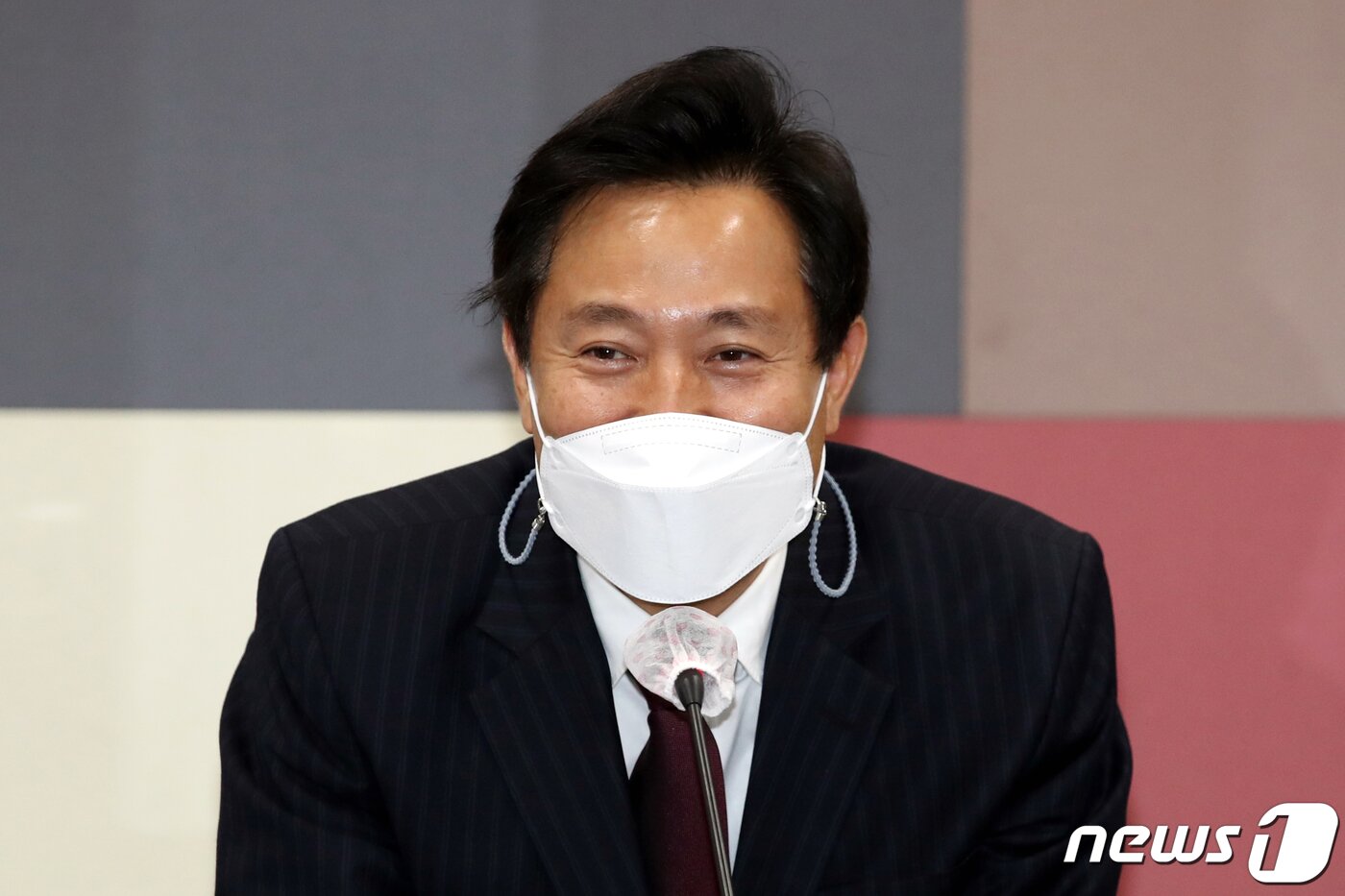 본문 이미지 - 오세훈 서울시장이 16일 오후 서울시청에서 열린 사회복지 직능단체장들과의 간담회에 참석해 인사말을 하고 있다. 2021.4.16/뉴스1 ⓒ News1 이광호 기자