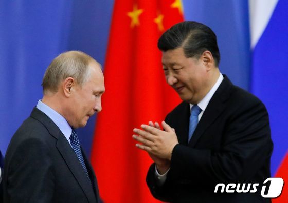 China-Russia, again during the six-party talks during the military fire…  “It won’t be easy because I don’t want Korea and the United States”