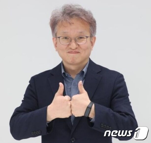 본문 이미지 - 제2벤처붐 챌린지 동참한 권칠승 중소벤처기업부 장관 (권칠승 장관 페이스북 갈무리) ⓒ 뉴스1