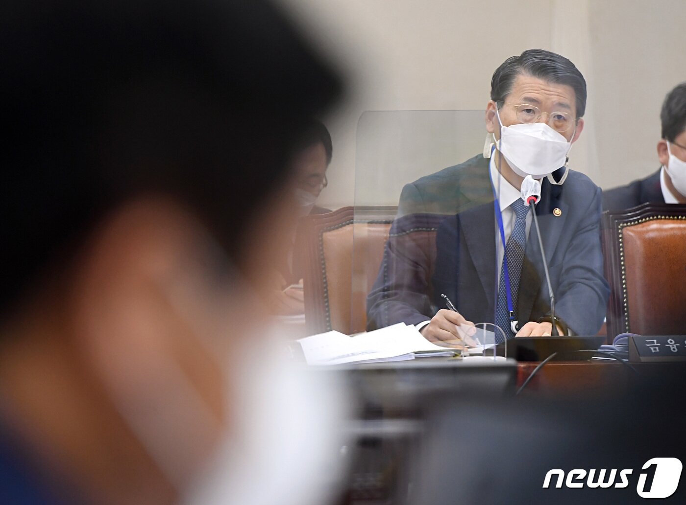 한국 2030 남자들은 평생 노예로 살아야하나?