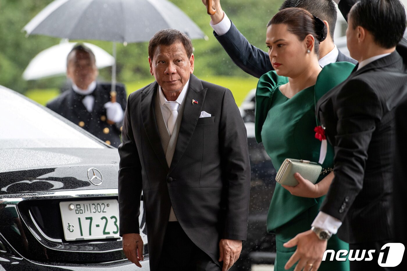 본문 이미지 - 필리핀 로드리고 두테르테(왼) 대통령과 딸 사라 두테르테 카르피오 다바오 시장. 사라는 필리핀에서 사실상 '퍼스트레이디' 역할을 해왔다. ⓒ 로이터=뉴스1 ⓒ News1 최서윤 기자