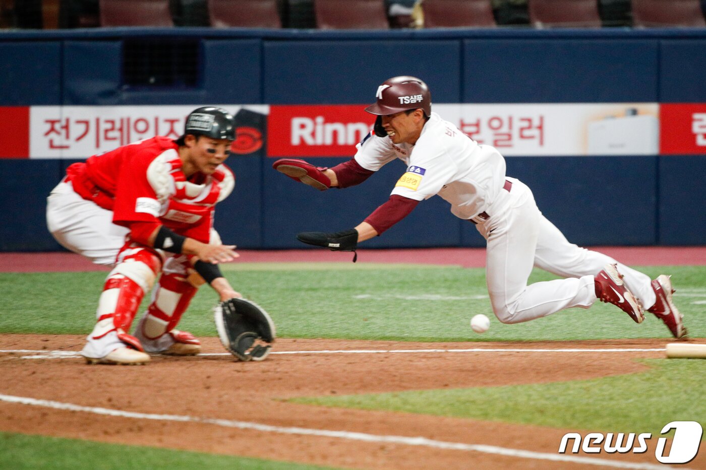 본문 이미지 - 박정음은 늘 최선을 다했다. 2021.4.25/뉴스1 ⓒ News1 안은나 기자