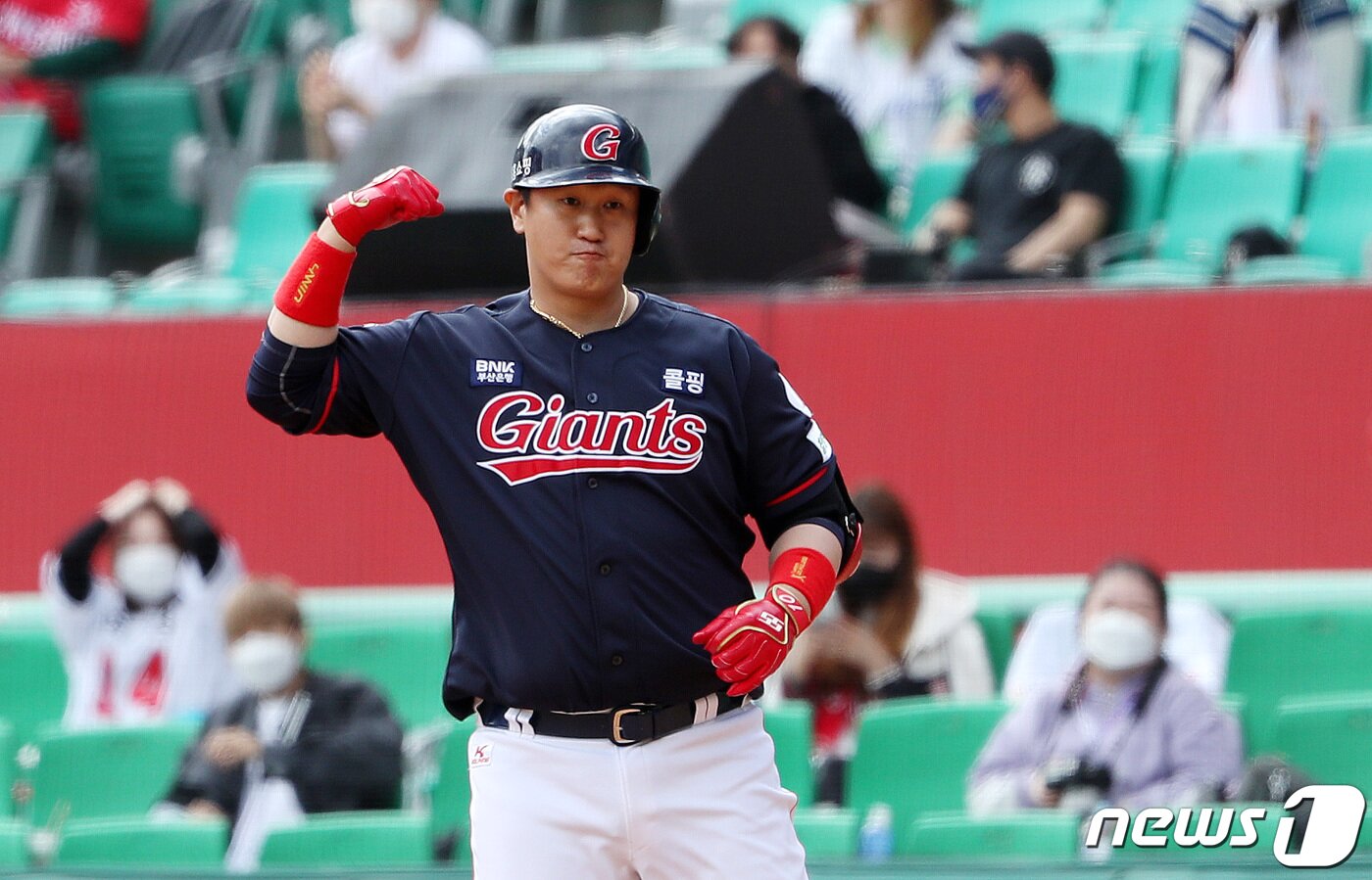 본문 이미지 - 이대호. 2021.4.4/뉴스1 ⓒ News1 박지혜 기자