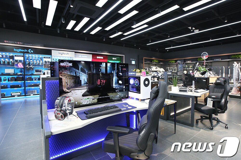 본문 이미지 - 롯데하이마트 롯데하이마트 메가스토어 압구정점 게이밍존 ⓒ 뉴스1