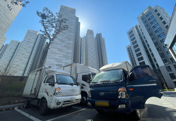 "임대 아이들 학교 배정 문제" 고덕 아르테온 입주민, 교장에 면담 신청 논란