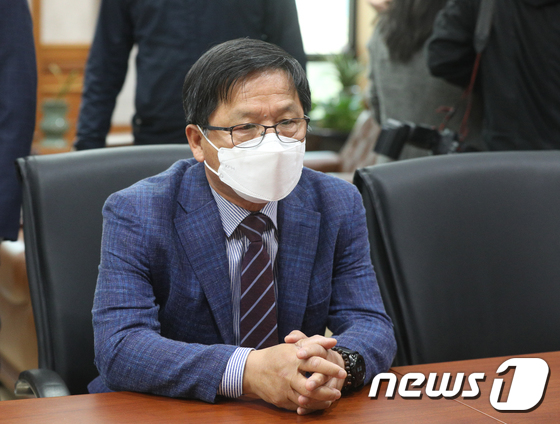 조해주 선관위 상임위원, 임기 6개월 남기고 사표 제출 - Vimarsana News