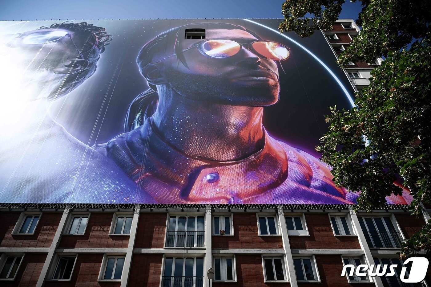 본문 이미지 - 인류 최초 우주 비행사 유리 가가린 벽화. ⓒ AFP=뉴스1 ⓒ News1 원태성 기자