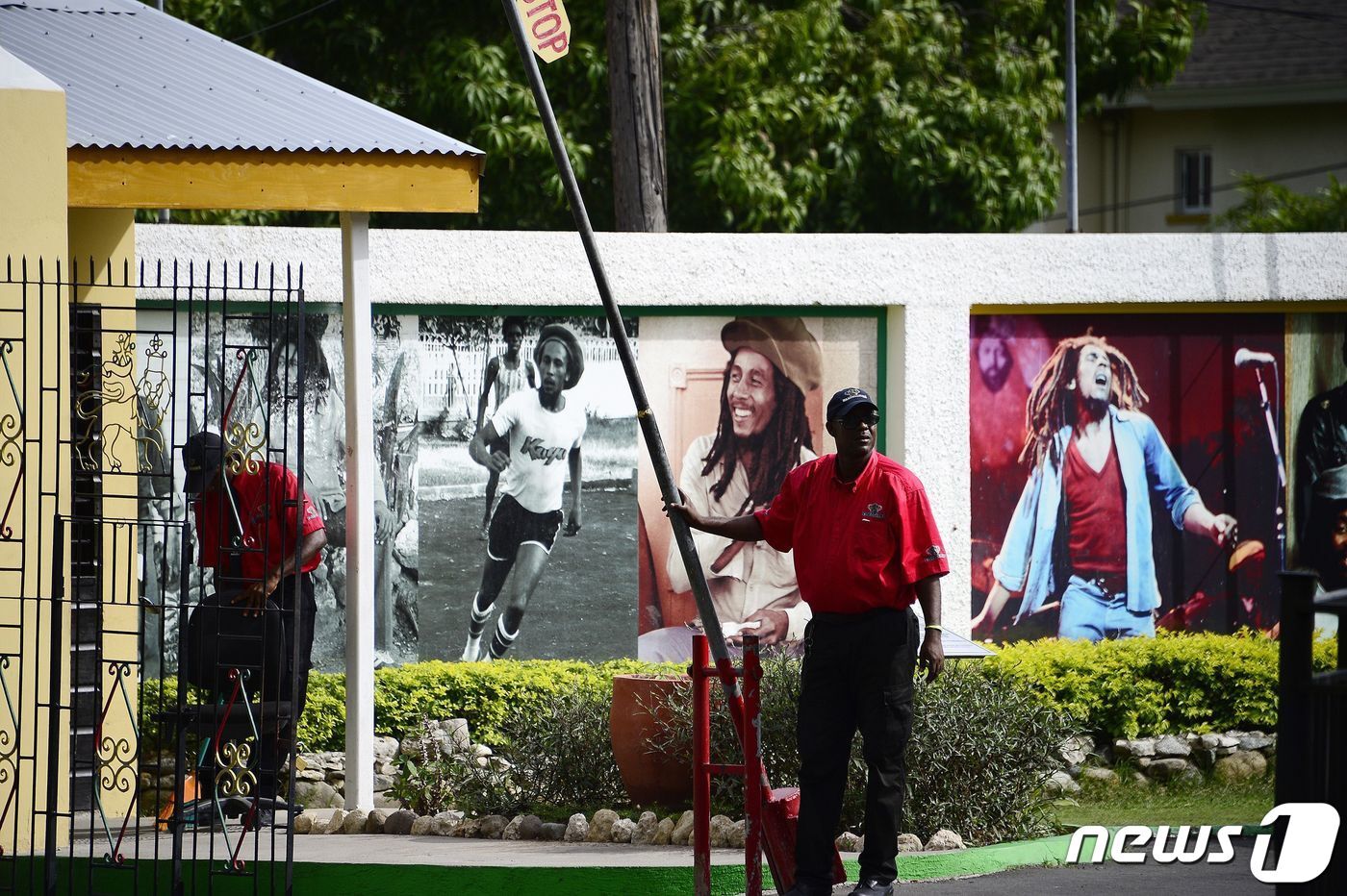 본문 이미지 - 자메이카 킹스톤에 위치한 밥말리 전시관. ⓒ AFP=뉴스1 ⓒ News1 원태성 기자