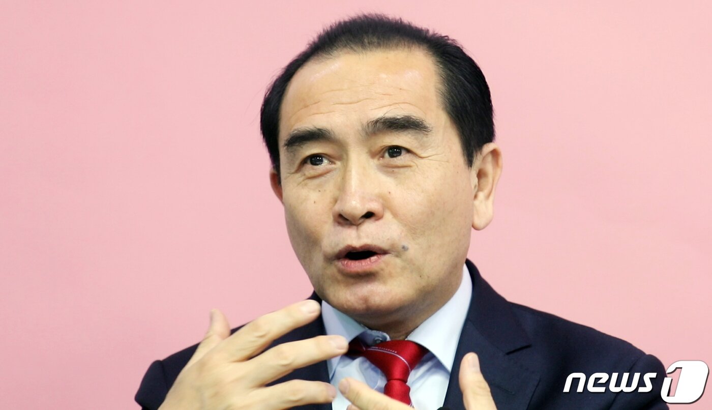 본문 이미지 - 태영호 국민의힘 의원이 6일 서울 여의도 국회 의원회관에서 뉴스1과 인터뷰를 하고 있다. 2021.5.6/뉴스1 ⓒ News1 김명섭 기자
