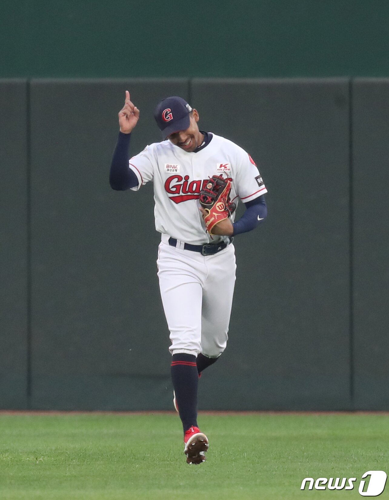 본문 이미지 - 롯데 자이언츠는 딕슨 마차도의 공백을 메울 수 있을까. 2021.5.11/뉴스1 ⓒ News1 여주연 기자