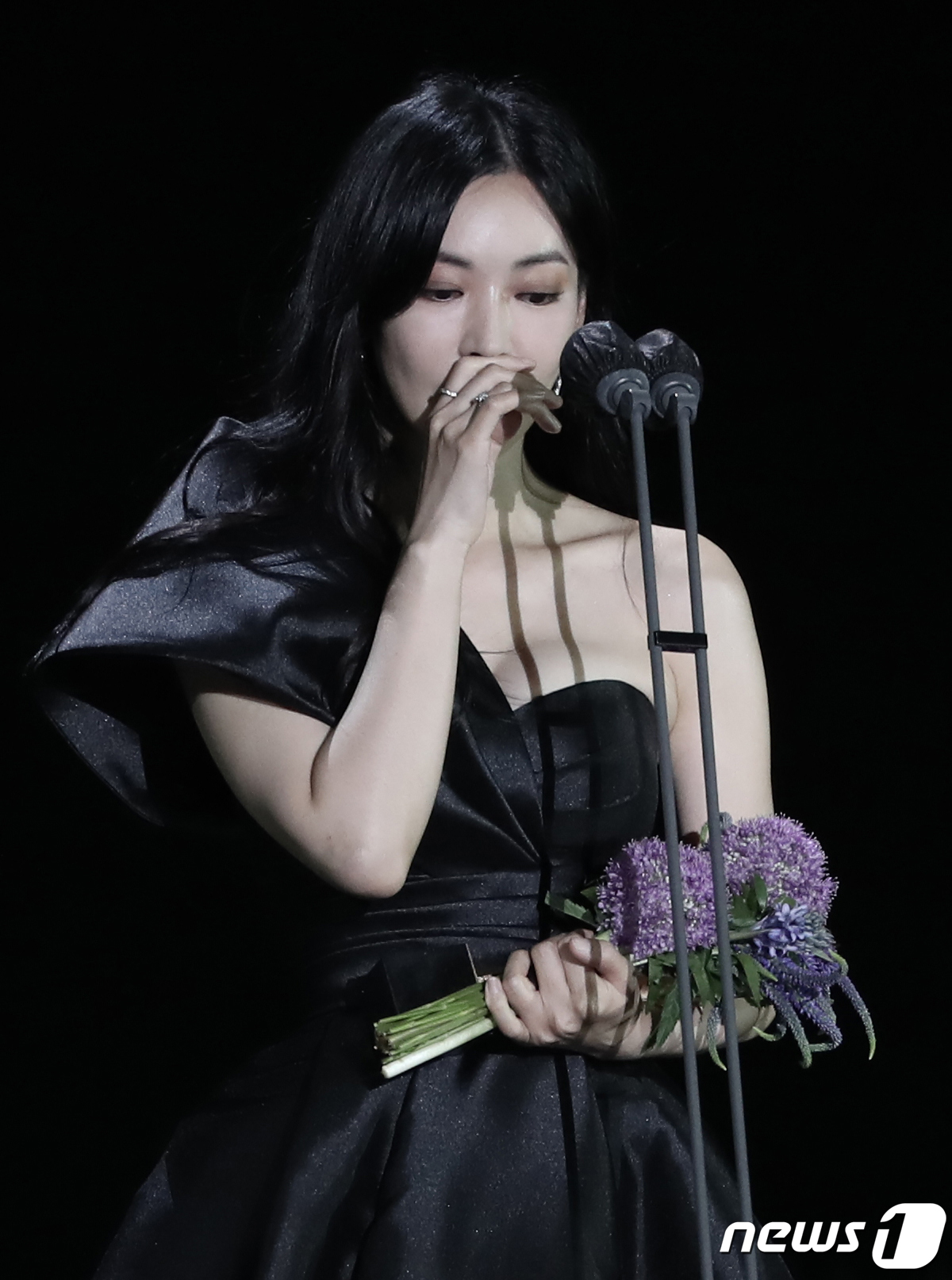 (서울=뉴스1) 이성철 기자 = 김소연이 13일 오후 경기 고양시 일산 킨텍스에서 열린 '제57회 백상예술대상' TV부문 여자최우수 연기상을 수상했다. TV·영화·연극을 아우르는 …