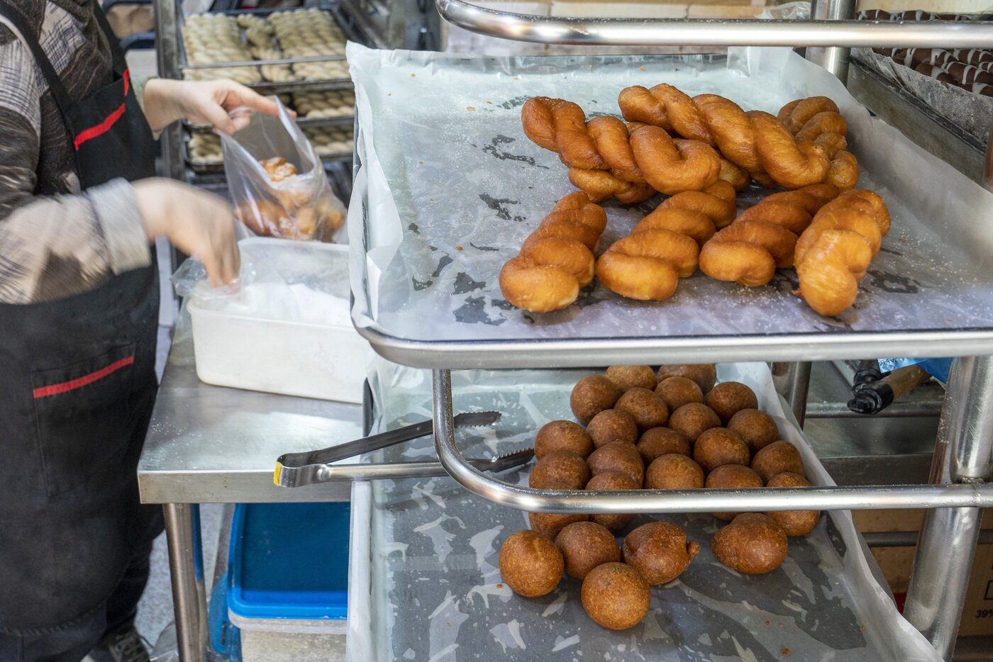 본문 이미지 - 건강한 꽈배기를 추구하는 화승꽈배기의 대표 메뉴는 꽈배기와 찹쌀 도넛이다.