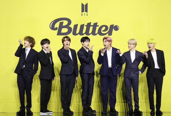 RM·뷔·지민·정국도 제대…눈앞에 온 BTS 완전체에 쏠린 관심 [N초점]