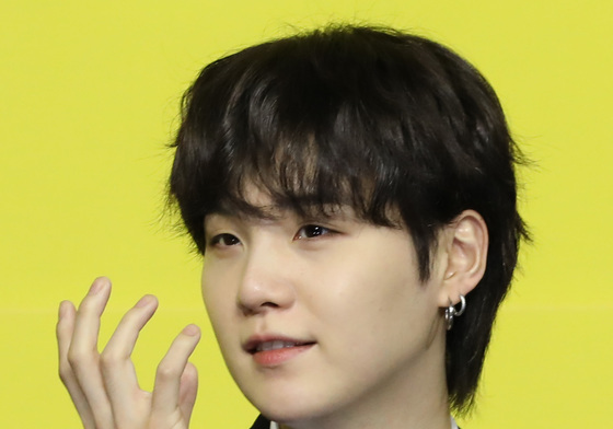 방탄소년단 슈가 "무대 열심히 준비…아미 곧 만나요" [BTSx광화문]