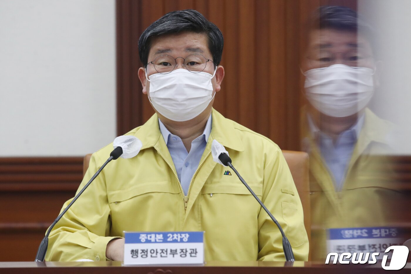 본문 이미지 - 더불어민주당의 경기도지사 후보군 중 한 명인 전해철 행정안전부 장관.  2021.5.23뉴스1 ⓒ News1 ,송원영 기자