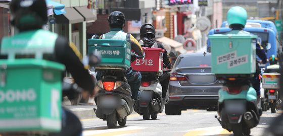 "네 탓이오"…배달앱 '흙탕물 싸움' 원인 된 '최혜대우' 뭐길래