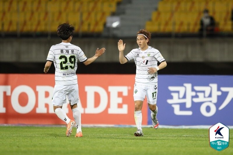본문 이미지 - 전북현대의 미드필더 쿠니모토.(한국프로축구연맹 제공) ⓒ 뉴스1