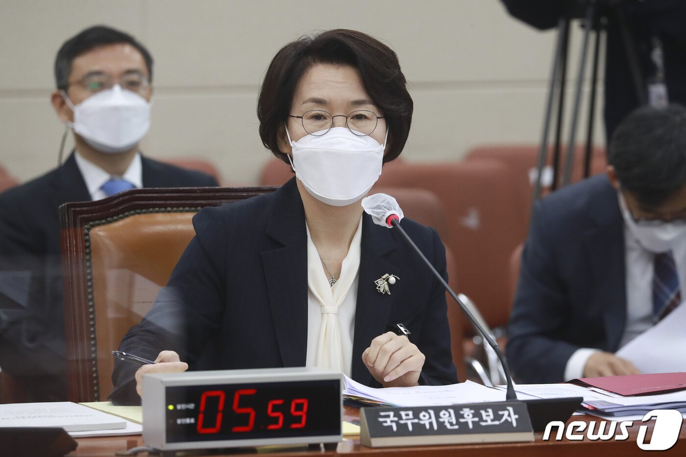 본문 이미지 - 임혜숙 과학기술정보통신부 장관 후보자가 4일 오전 서울 여의도 국회에서 열린 과학기술정보방송통신위원회 인사청문회에서 의원질의에 답하고 있다. 2021.5.4/뉴스1 ⓒ News1 이동해 기자