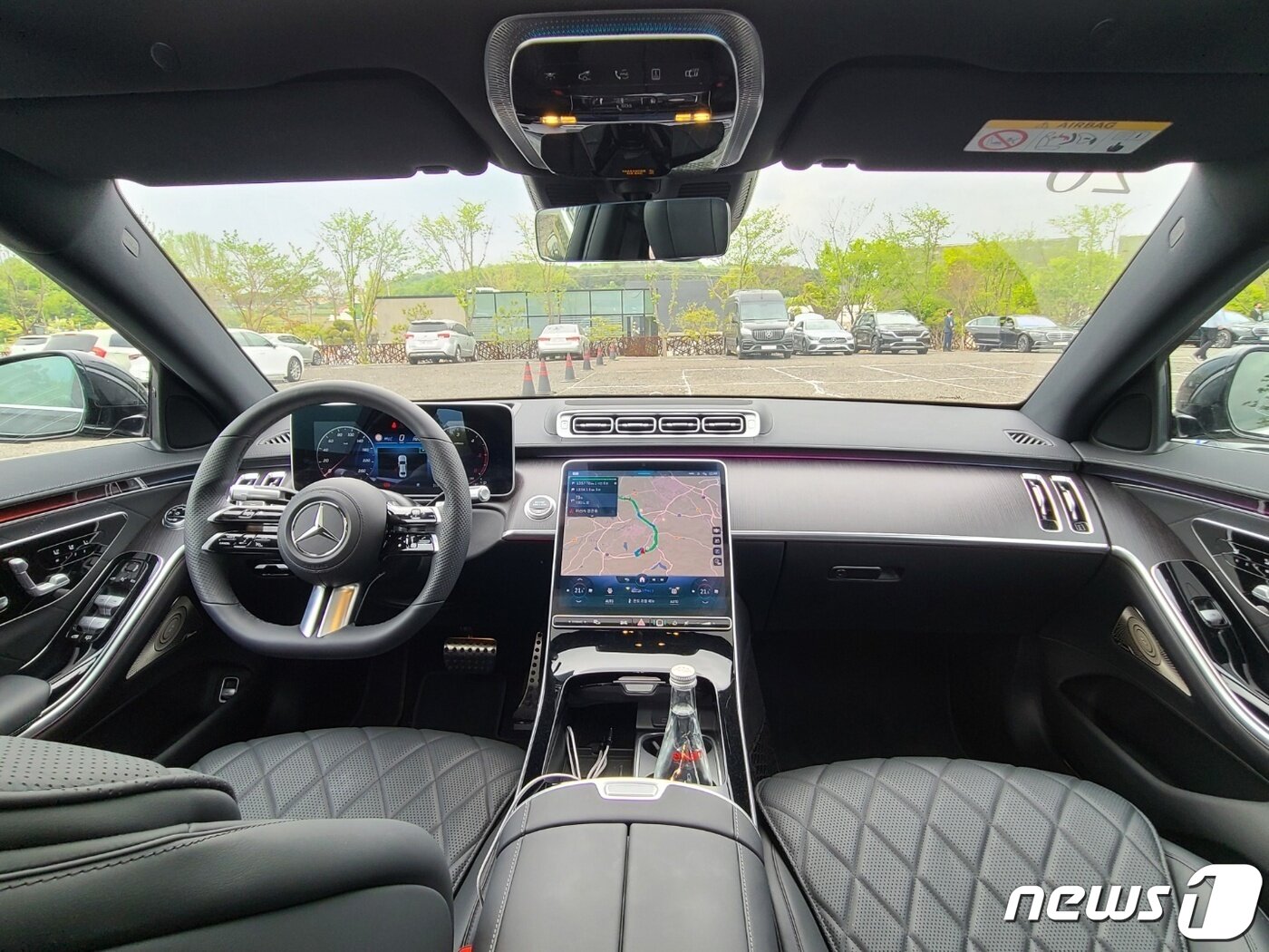 본문 이미지 - 메르세데스-벤츠 '더 뉴 메르세데스-벤츠 S-클래스ⓒ 뉴스1 김민석 기자