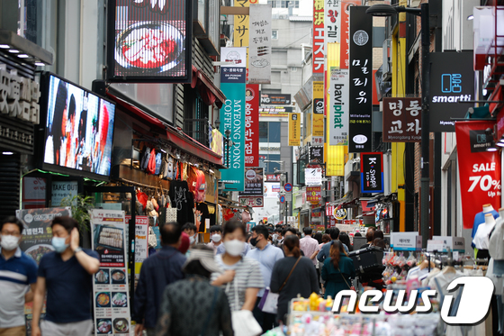 일일확진 300명대…중수본 "예방접종 규모 확진자 줄일 정도 아냐" 선 그어 - Vimarsana News