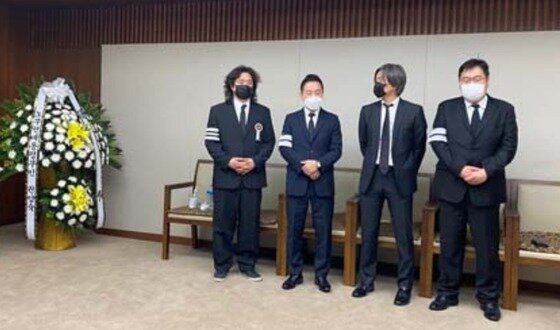 ê¹€ì–´ì¤€ ë¶€ì¹œìƒ ì§€ì§€ìž 1000ì—¬ê°œ ëŒ