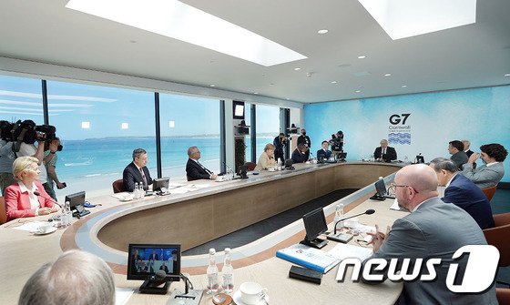 G7 È®´ëȸÀÇ 3¼¼¼Ç Âü¼®ÇÑ ¹®ÀçÀÎ ´ëÅë·É