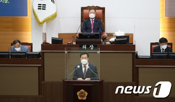 오세훈, 취임 후 첫 시의회 시정질문…'호된 신고식' 될까 - Vimarsana News
