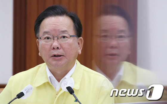 김총리 "백신 1차접종 1300만명 넘어…내일 3분기 접종계획 발표" - Vimarsana News