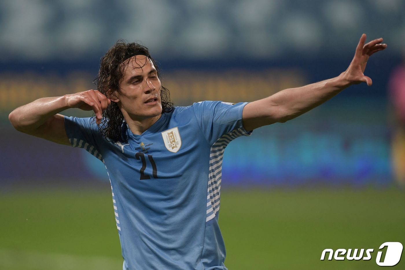 본문 이미지 - 우루과이의 에딘손 카바니가 225일 만에 골 맛을 봤다. ⓒ AFP=뉴스1