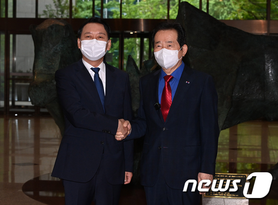 與 단일화 승부수 조기 등장·최재형은 野人으로…대선정국 요동 - Vimarsana News