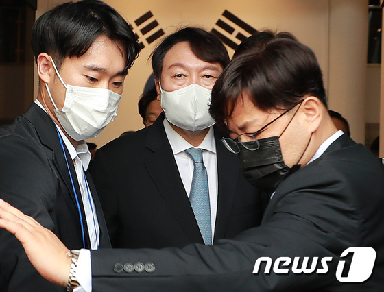 윤석열 "정권 무도한 행태 일일이 나열 어려워…공정 다시 세울 것" - Vimarsana News