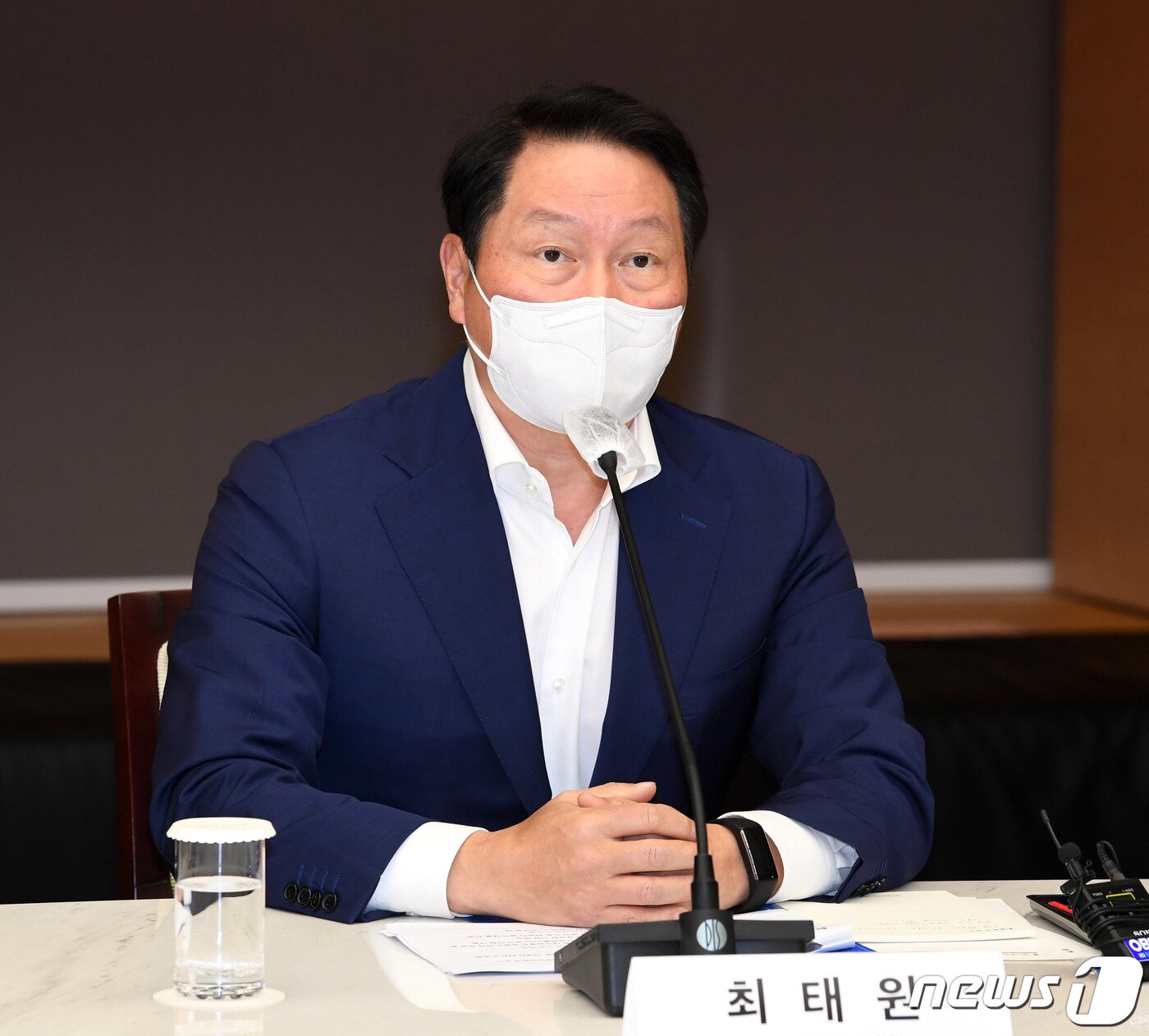 본문 이미지 - 최태원 대한상공회의소 회장이 3일 오후 서울 중구 대한상공회의소에서 열린 '경제 회복과 선도형 경제로의 도약' 국무총리-경제단체장 간담회에 참석해 발언하고 있다. 2021.6.3/뉴스1 ⓒ News1 송원영 기자