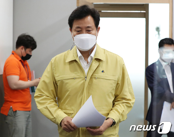 때늦은 오세훈표 '서울형 상생방역' 성과도 없이 흐지부지 - Vimarsana News