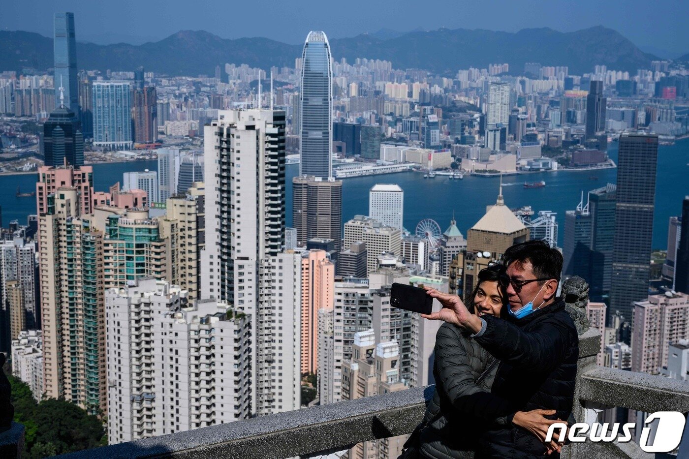 홍콩 부유층이 모여사는 &#39;빅토리아 피크&#39;. ⓒ AFP=뉴스1 ⓒ News1 원태성 기자