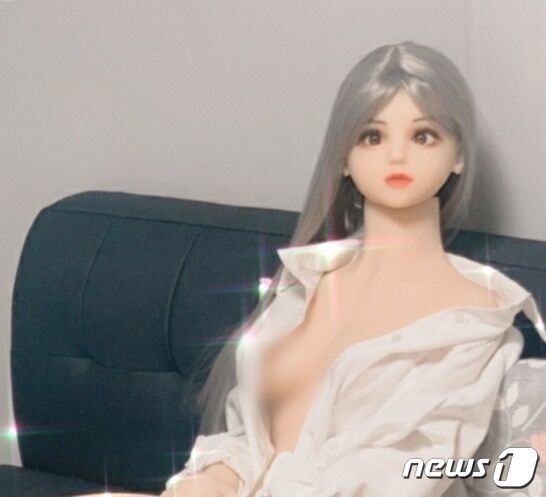 인천 리얼돌 체험장 인터넷 광고글에 올라온 리얼돌 모습. © News1 박아론 기자