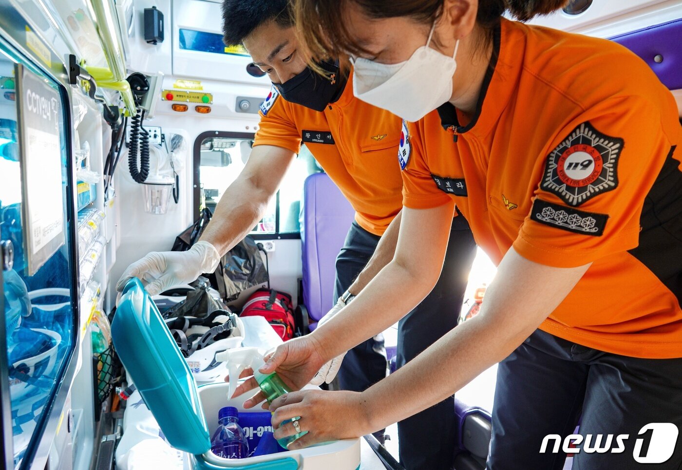 본문 이미지 - 진천소방서가 운영하는 쿨한 구급차.(진천소방서 제공)ⓒ 뉴스1
