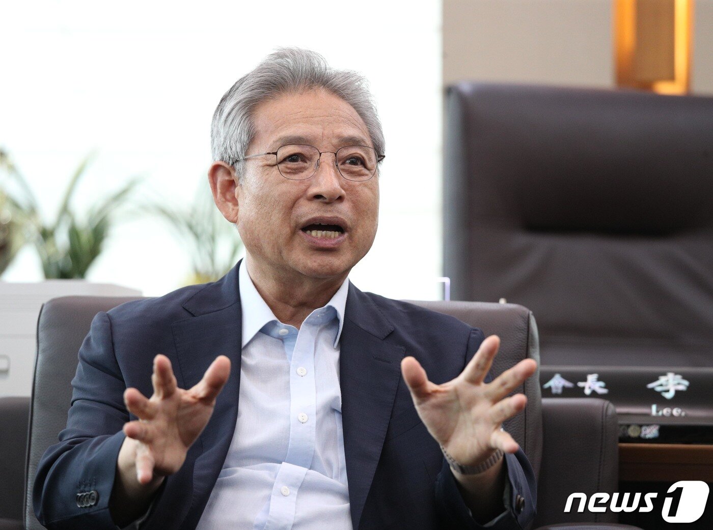 본문 이미지 - 이철 기독교대한감리회 감독회장이 13일 오후 서울 광화문 감리회관에서 뉴스1과 인터뷰를 하고 있다. /뉴스1 ⓒ News1 신웅수 기자