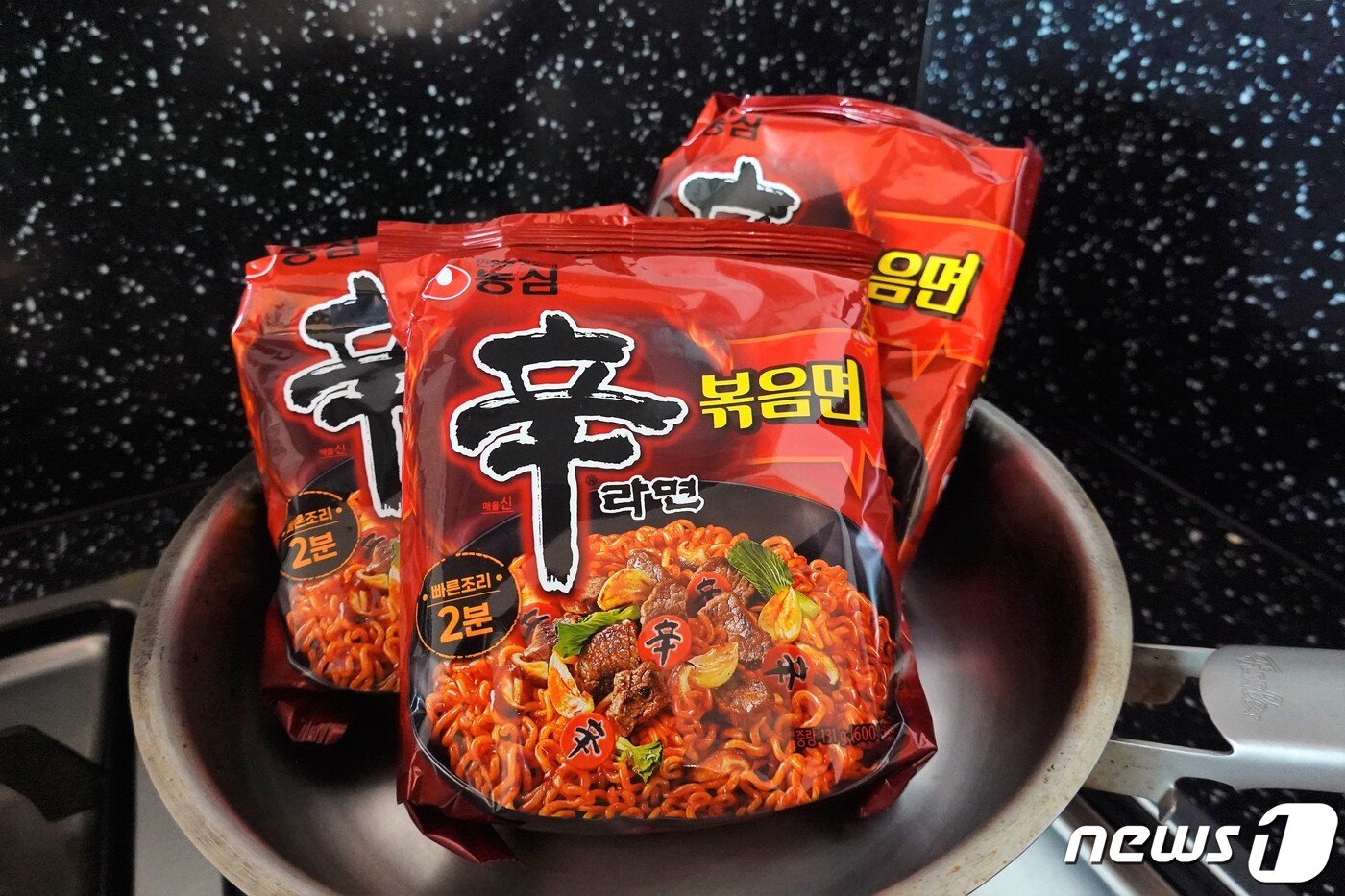 본문 이미지 - 신라면 볶음면 ⓒ 뉴스1 황덕현 기자