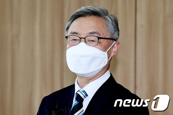최재형, 이재명 '국토보유세 신설'에 "국민 재산 뺏겠다는 발상" - Vimarsana News