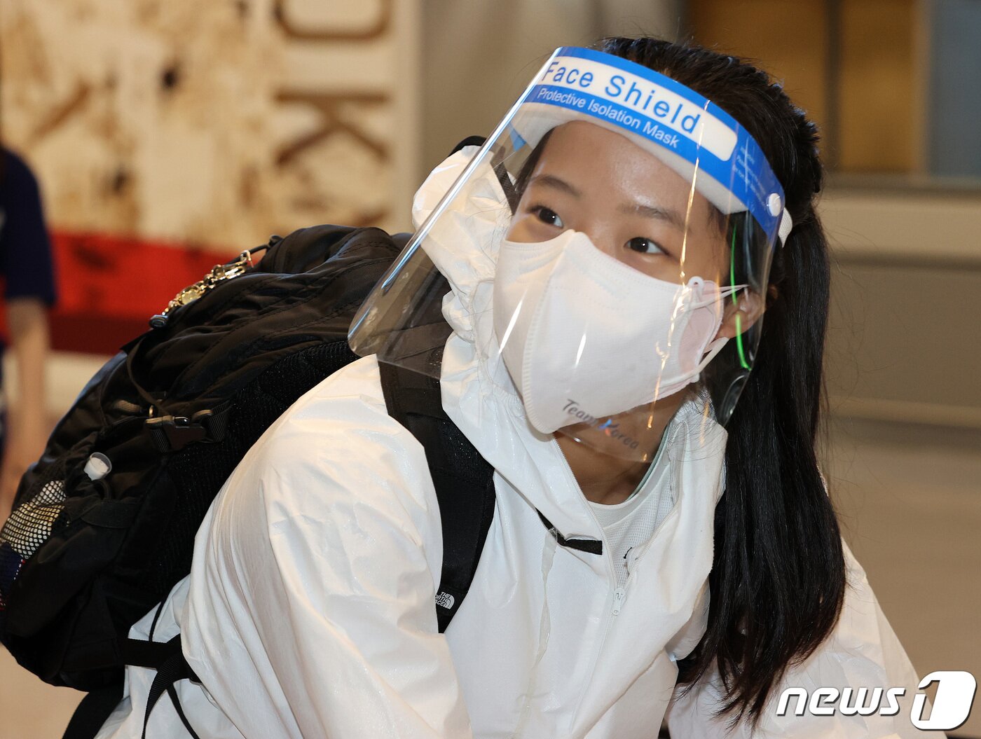 본문 이미지 - 2020 도쿄올림픽 탁구 종목에 출전하는 신유빈이 19일 오후 일본 나리타 국제공항을 통해 입국하고 있다. 2021.7.19/뉴스1 ⓒ News1 이재명 기자
