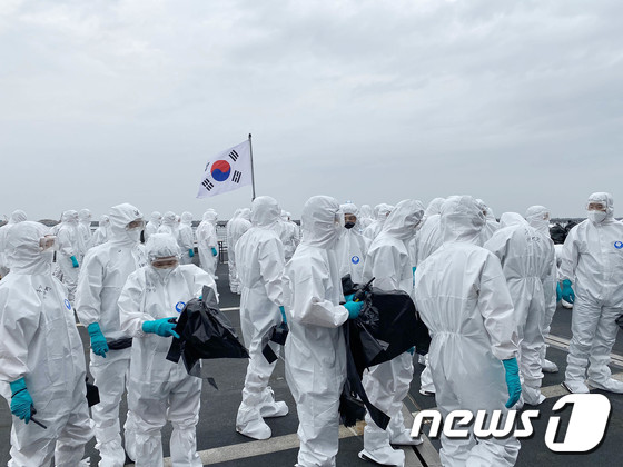 野, 청해부대 집단감염 연일 '文 겨냥'…"책임감도 없나, 사과가 도리" - Vimarsana News